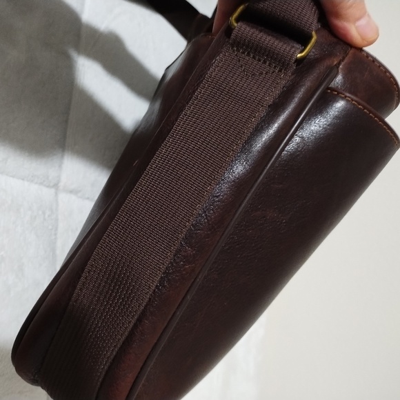 Wilson leather Messenger Bag - Picture 13 of 16